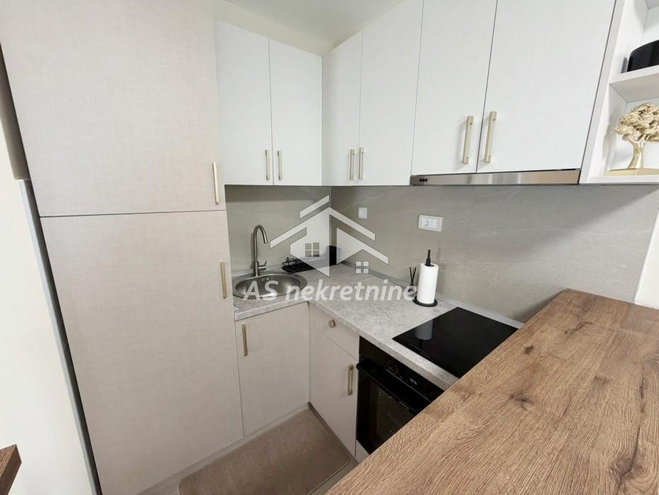 Stan Izdavanje Beograd Hram Svetog Save 54 m2