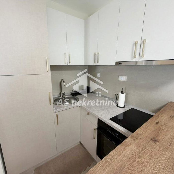 Stan Izdavanje Beograd Hram Svetog Save 54 m2