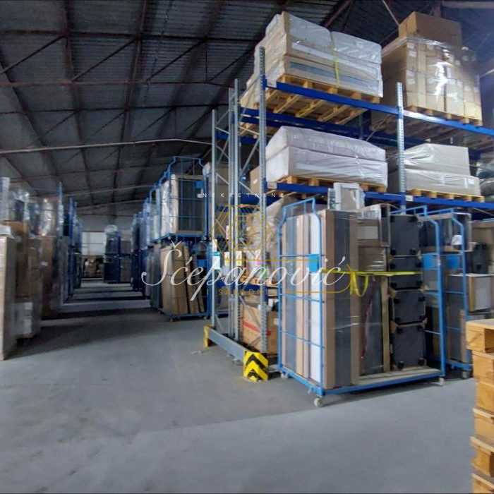 Lokal Izdavanje Novi Sad  2452 m2