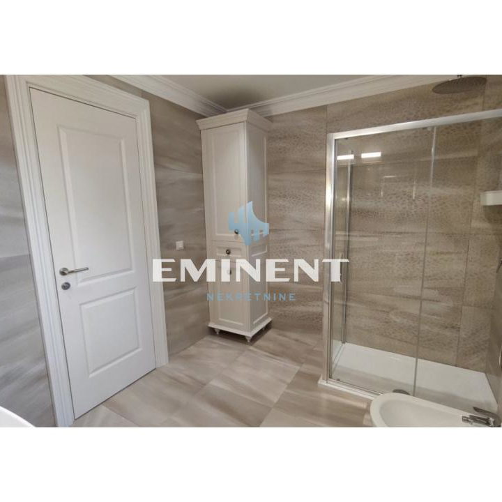 Petosoban stan za izdavanje, Senjak, Beograd, 215m², 1. sprat, 4.500 €/mes