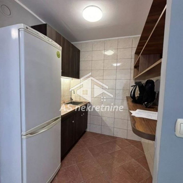 Stan Izdavanje Beograd Blok 22 73 m2