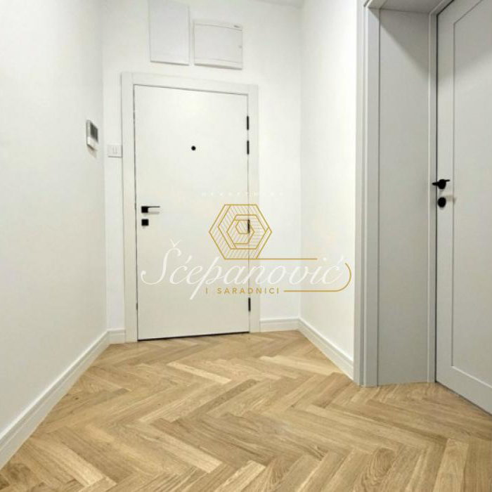 Stan Prodaja Novi Sad  75 m2