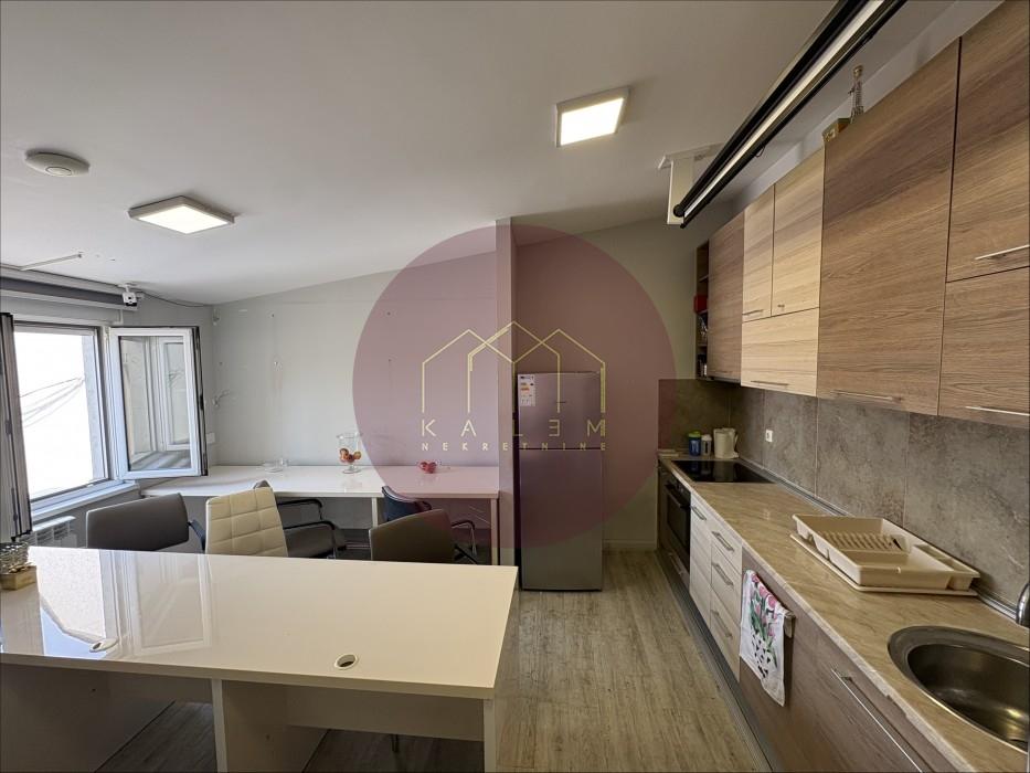 Petosoban stan na prodaju, Đeram Pijaca, Beograd, 118m², 349.000 €