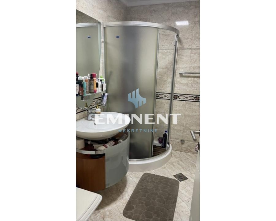Kuća za izdavanje, Dedinje, Beograd, 150m², 2.500 €/mes