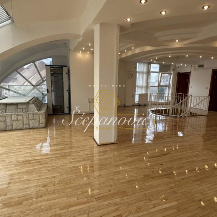 Stan Prodaja Novi Sad  238 m2