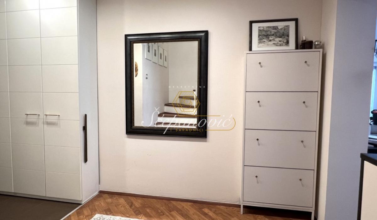 Stan Prodaja Novi Sad Stan Prodaja Novi Sad Cara Dušana 102 m2