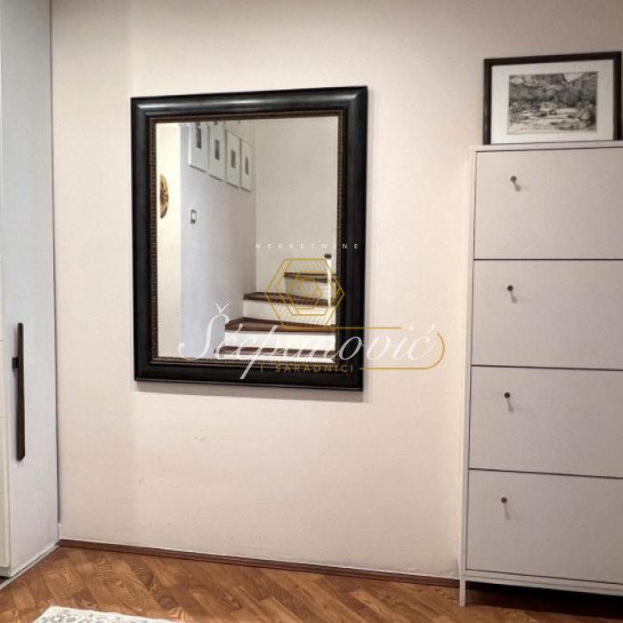 Stan Prodaja Novi Sad Cara Dušana 102 m2