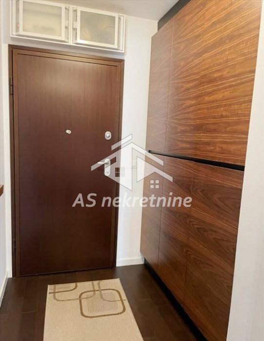 Stan Izdavanje Beograd  70 m2