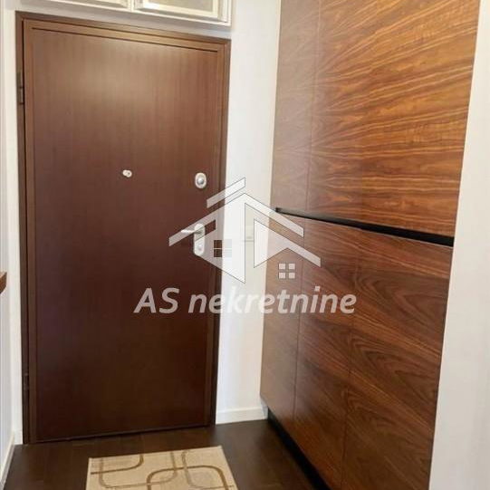 Stan Izdavanje Beograd  70 m2
