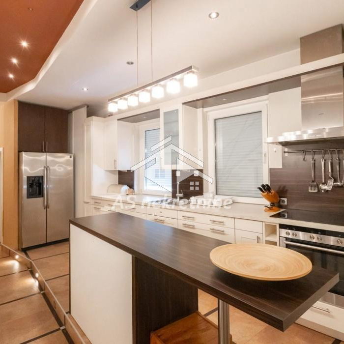 Četvorosoban stan za izdavanje, Obilićev Venac, Beograd, 140m², 1.800 €/mes