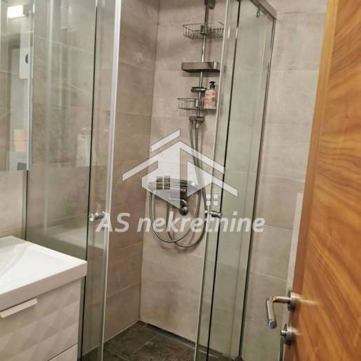 Stan Izdavanje Beograd  81 m2