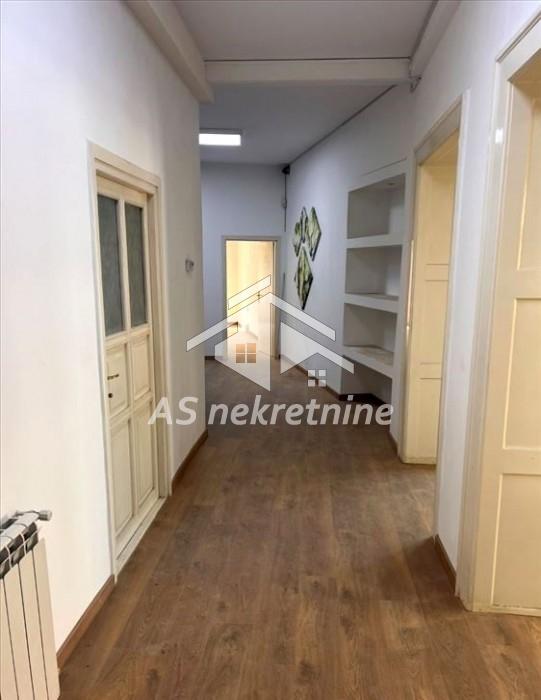 Četvorosoban stan za izdavanje, Zeleni Venac, Beograd, 107m², 1.400 €/mes
