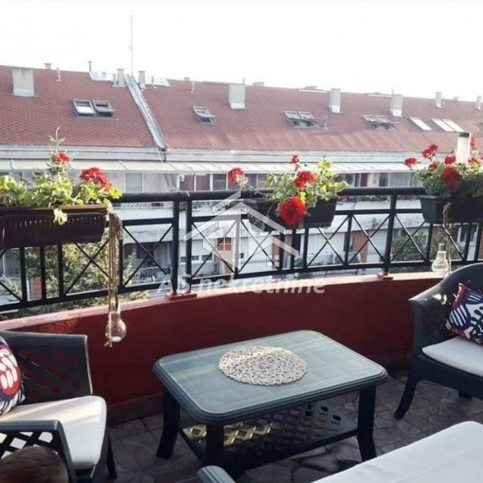 Trosoban stan na prodaju, Cvetkova Pijaca, Beograd, 133m², 279.000 €
