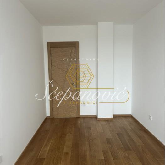 Stan Izdavanje Novi Sad  108 m2