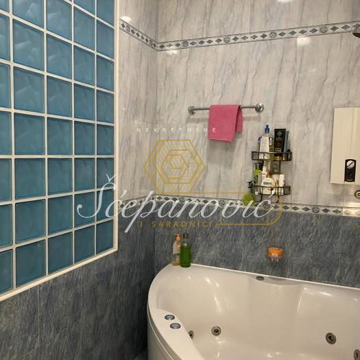 Četvorosoban stan na prodaju, Centar, Novi Sad, 132m², 390.000 €