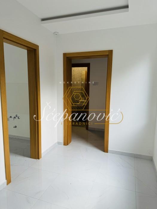 lokali-prodaja-beograd-e1RtuPBLN3 Stan Prodaja Novi Sad Popovica 181 m2