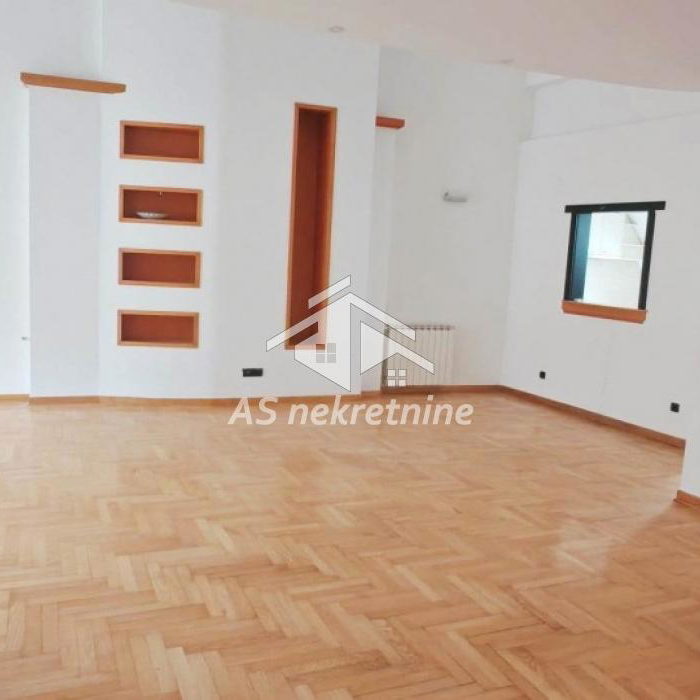 Stan Prodaja Beograd Kalenić Pijaca 207 m2