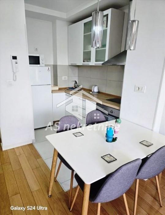 Stan Izdavanje Beograd  38 m2