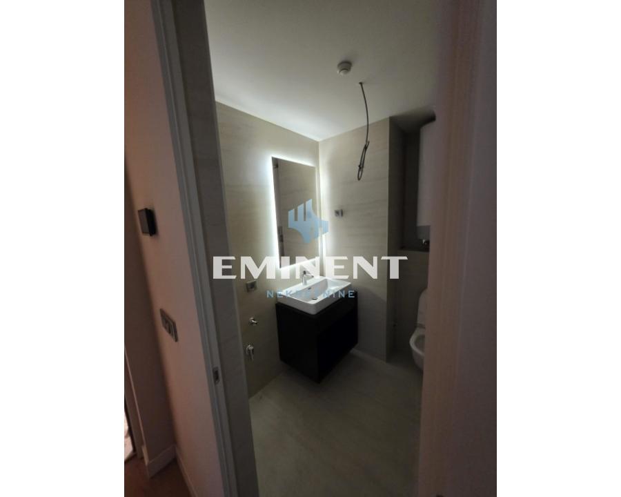 Trosoban stan za izdavanje, Blok 65, Beograd, 80m², 1.700 €/mes