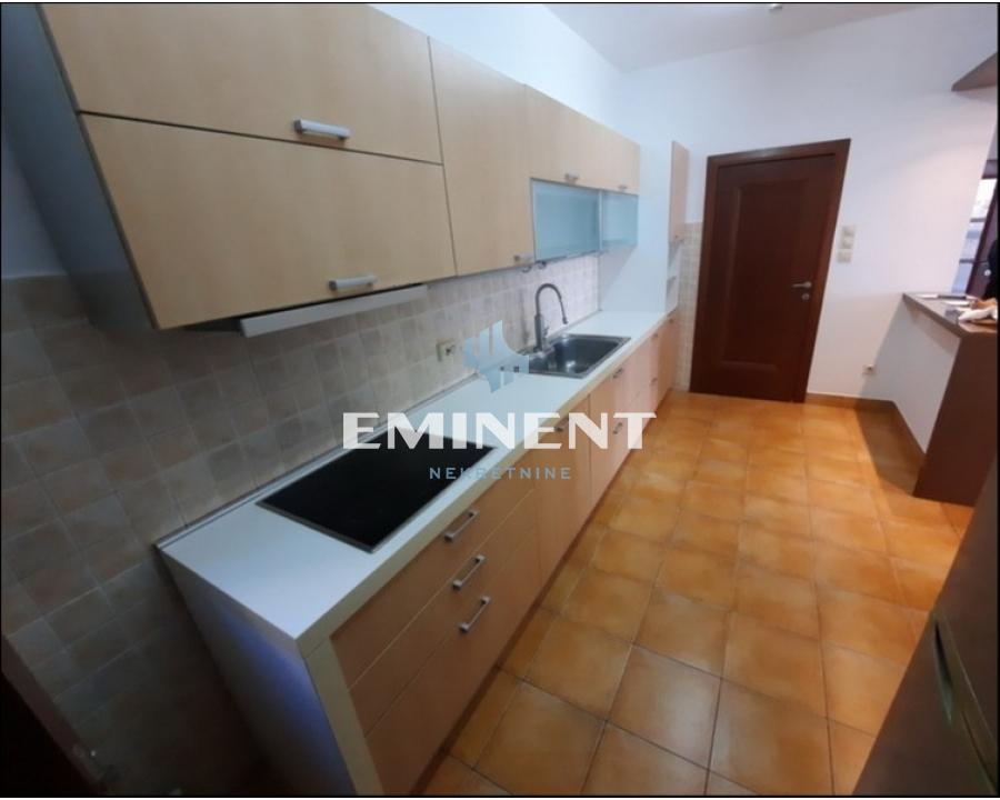 Stan Izdavanje Beograd Stan Izdavanje Beograd Hram Svetog Save 172 m2
