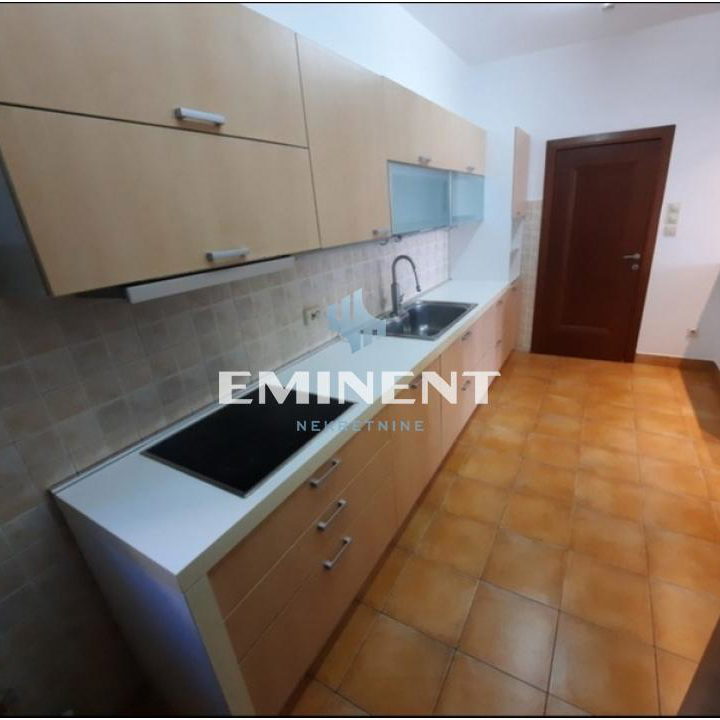Stan Izdavanje Beograd Hram Svetog Save 172 m2