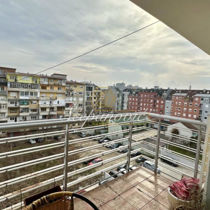 Stan Prodaja Novi Sad  75 m2