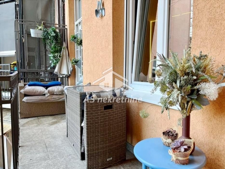 lokali-prodaja-beograd-pbQ1CGJ8Ed Četvorosoban stan za izdavanje, Atelje 212, Beograd, 110m², 2.000 €/mes