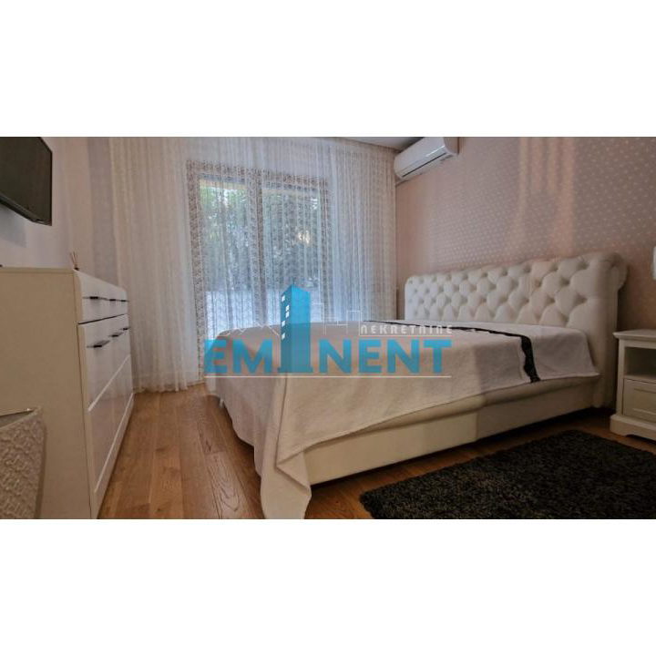 Stan Izdavanje Beograd  57 m2