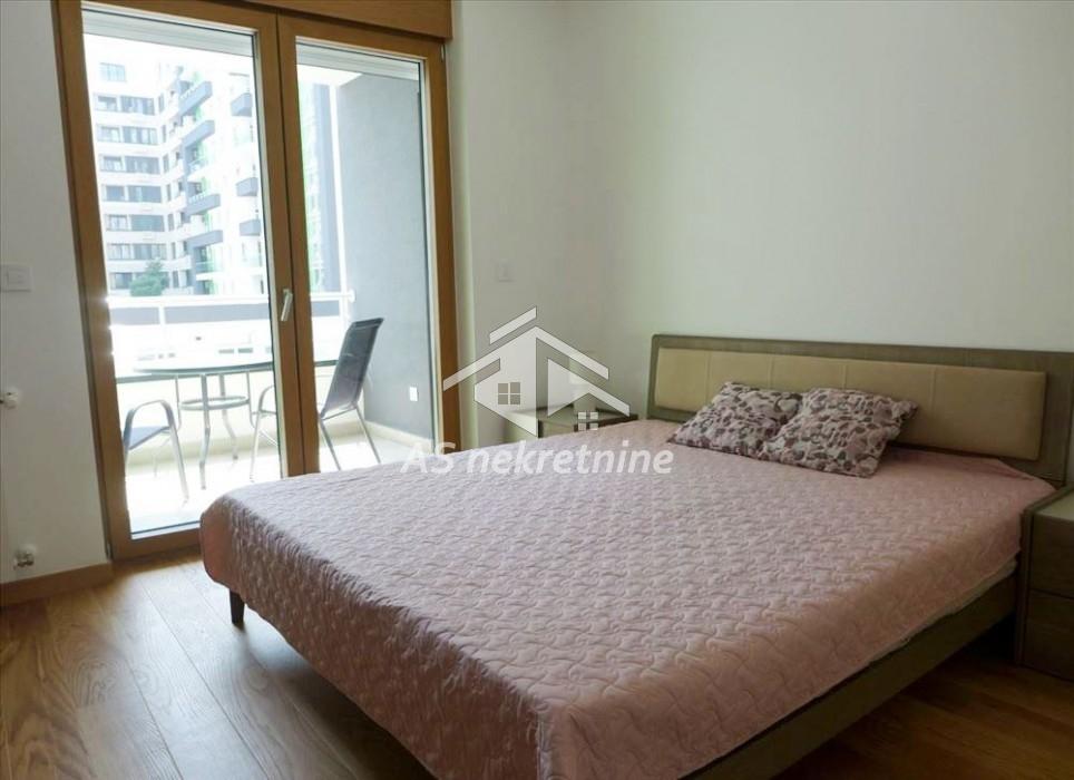 lokali-prodaja-beograd-qIE74oU6zq Dvosoban stan za izdavanje, Blok 65, Beograd, 60m², 950 €/mes
