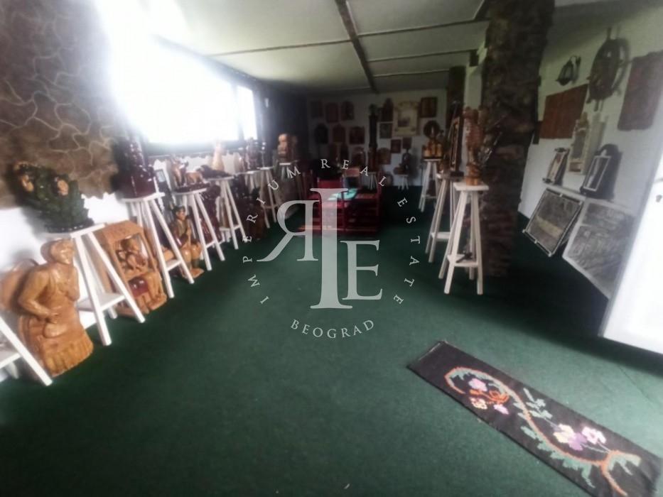 Kuća na prodaju, Mala Moštanica, Beograd, 300m², 189.000 €