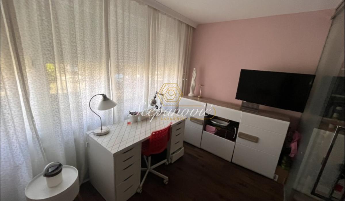 Stan Prodaja Novi Sad  71 m2