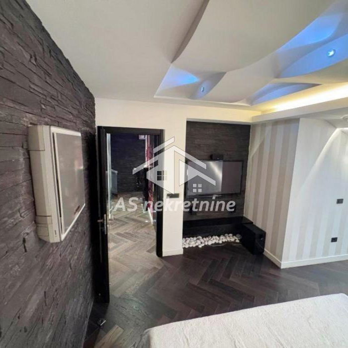 Četvorosoban stan na prodaju, Crveni Krst Vračar, Beograd, 117m², 425.000 €