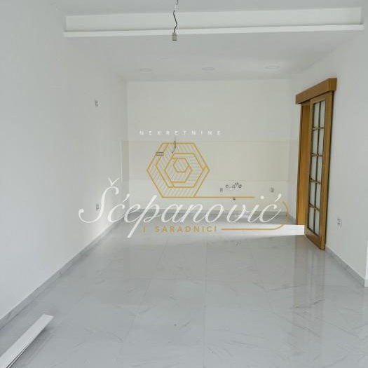 Stan Prodaja Novi Sad Popovica 181 m2