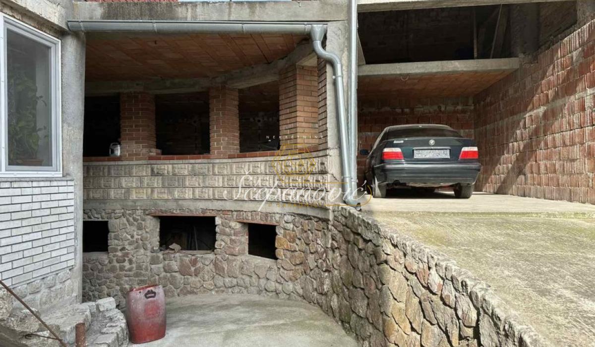 lokali-prodaja-beograd-uqZ1qtSmuo Kuća na prodaju, Klisa, Novi Sad, 100m², 300.000 €