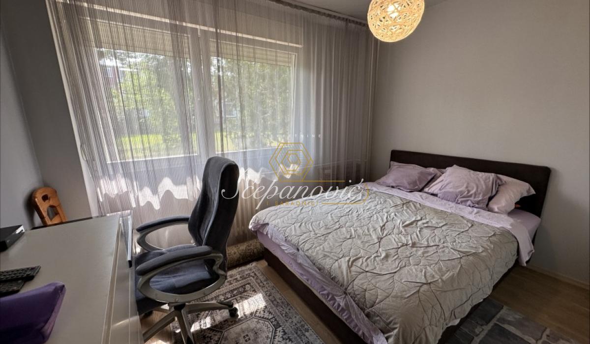 lokali-prodaja-beograd-vNsZVe8KhQ Trosoban stan na prodaju, Novo Naselje, Novi Sad, 75m², 190.000 €