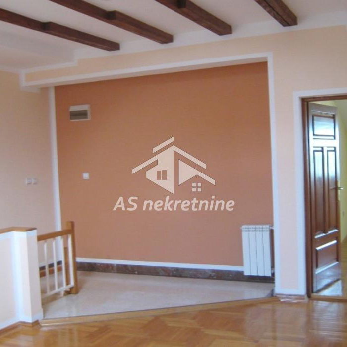 Stan Izdavanje Beograd Dedinje 200 m2