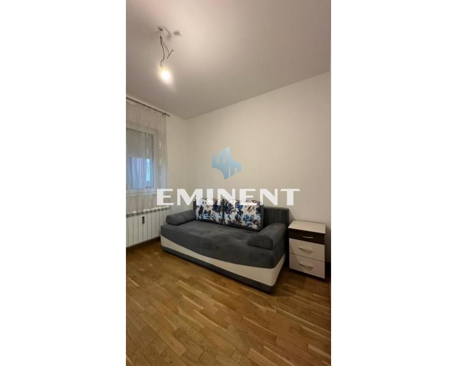 Stan Izdavanje Beograd Blok 61 64 m2