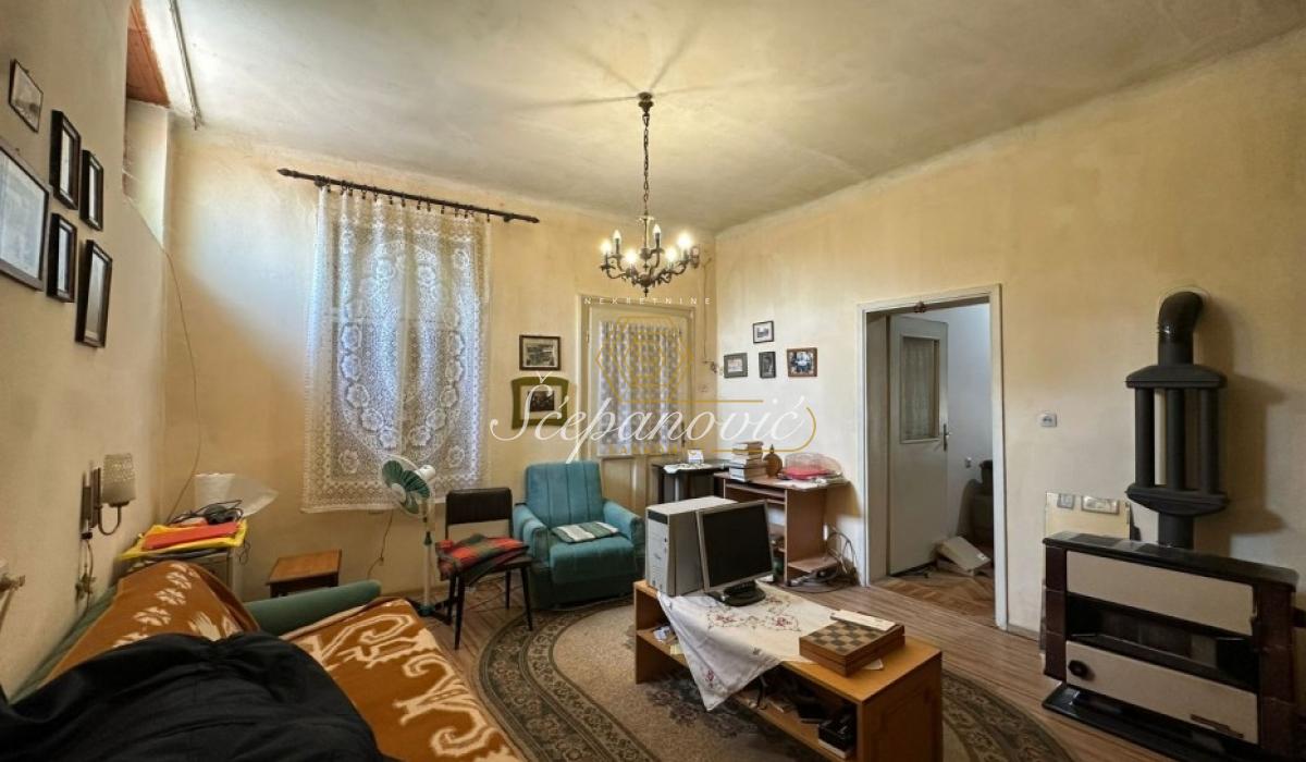 lokali-prodaja-cKJrFZ4pjX Kuća na prodaju, Majur, Novi Sad, 75m², 175.000 €