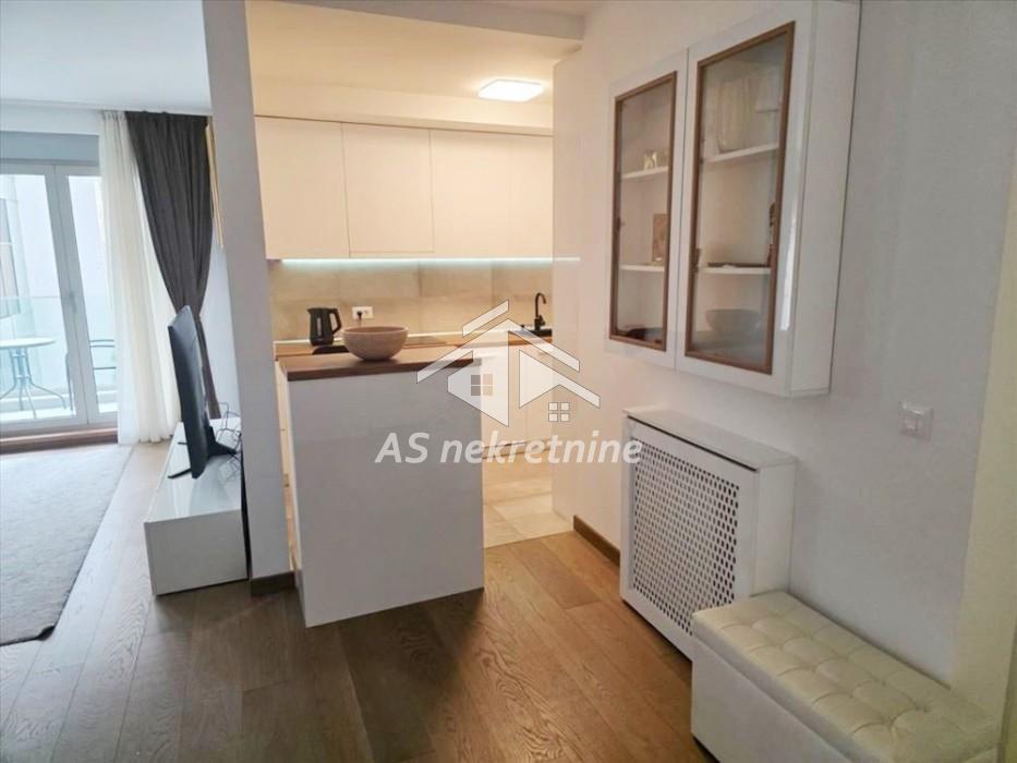 lokali-prodaja-hQkuvuaN2N Četvorosoban stan za izdavanje, Tašmajdan, Beograd, 80m², 1.800 €/mes