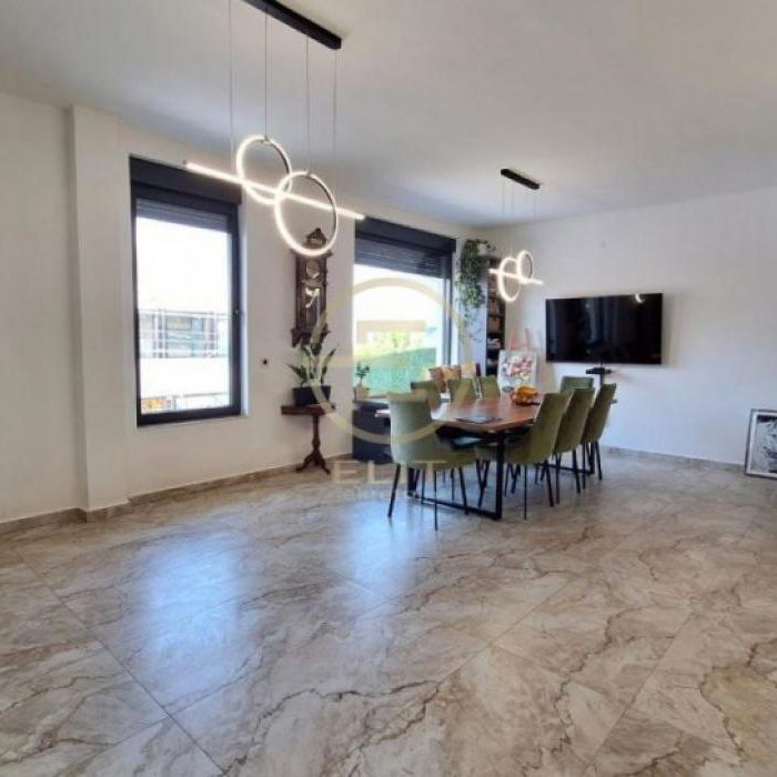 Stan Prodaja Novi Sad  145 m2