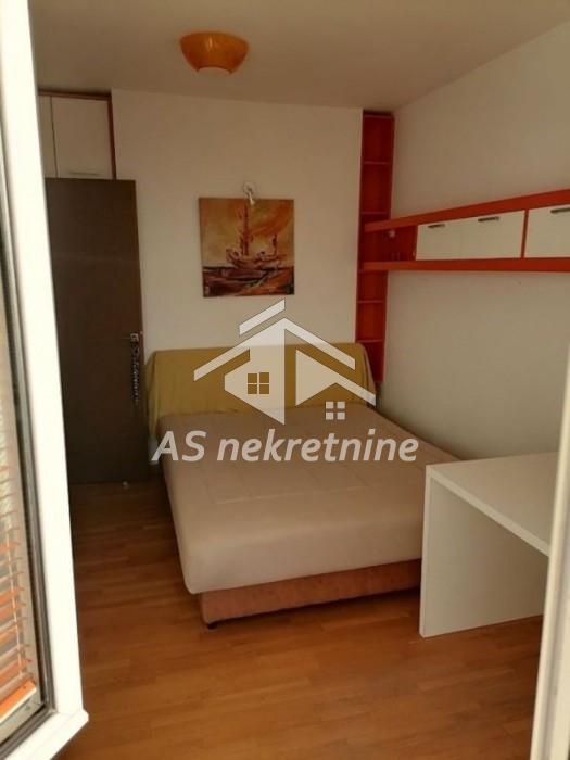 Stan Izdavanje Beograd Kalenić Pijaca 50 m2