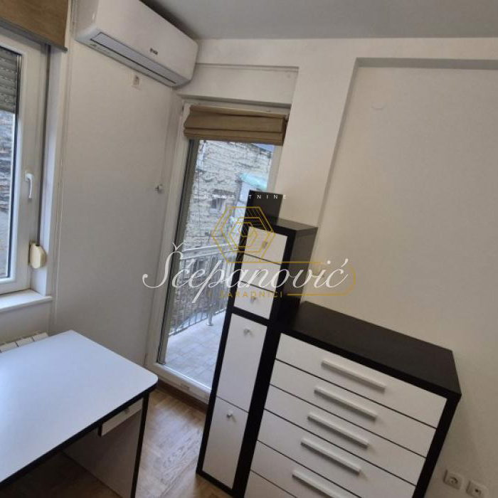 Stan Izdavanje Novi Sad  89 m2