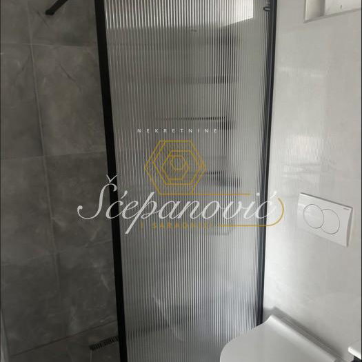 Kuća na prodaju, Čortanovci, Inđija, 2144m², 250.000 €