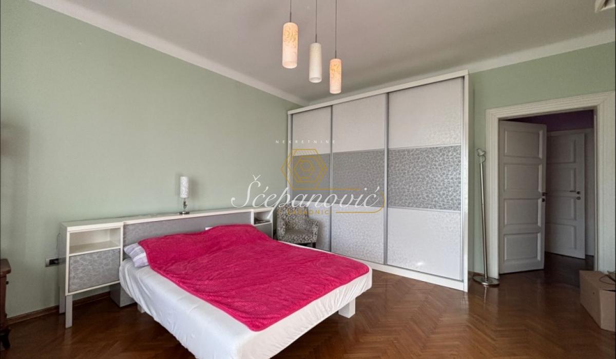 Četvorosoban stan za izdavanje, Centar, Novi Sad, 113m², 1.500 €/mes
