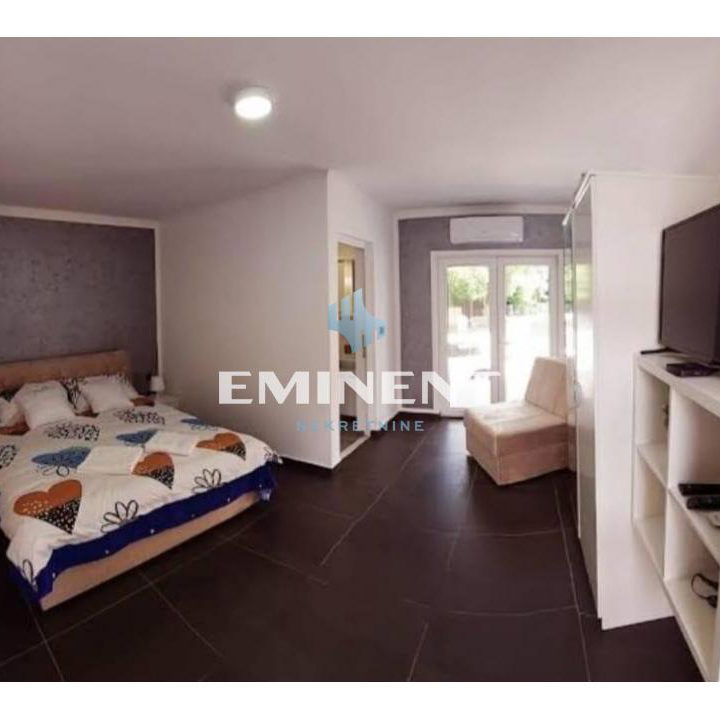 Kuća na prodaju, Babe, Beograd, 650m², 680.000 €