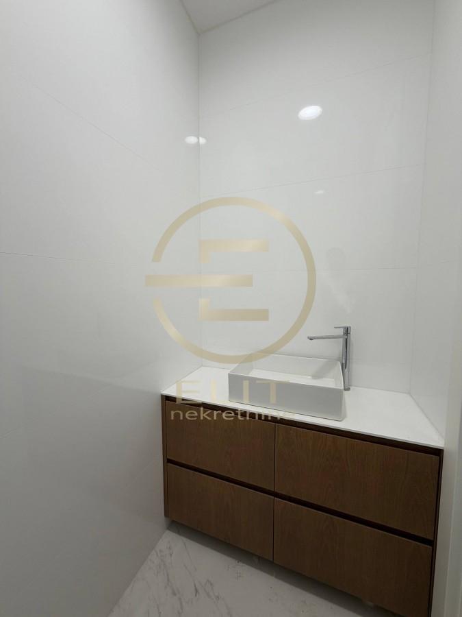 lokali-prodaja-q709RusB0K Lokal za izdavanje, Centar, Novi Sad, 126m², 1.890 €/mes
