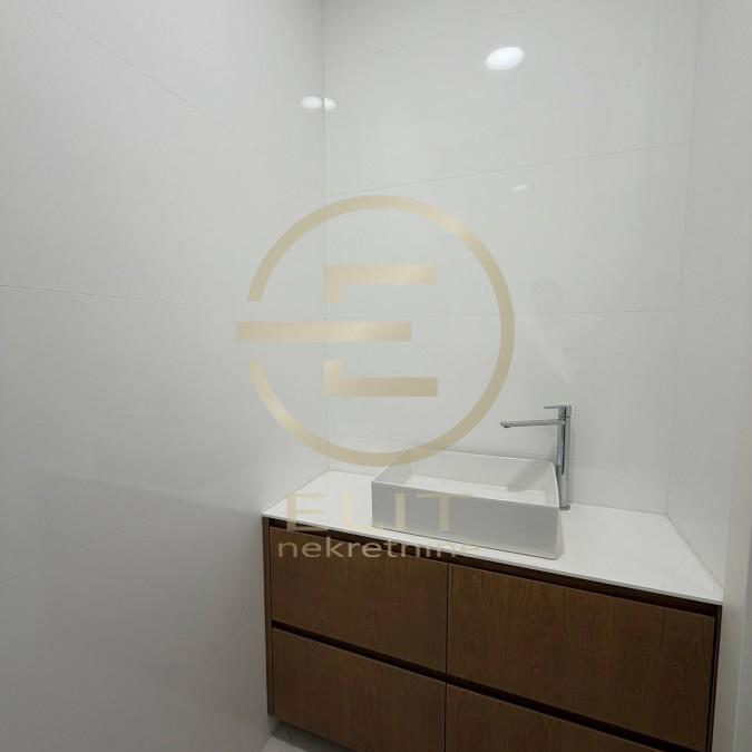 Lokal za izdavanje, Centar, Novi Sad, 126m², 1.890 €/mes