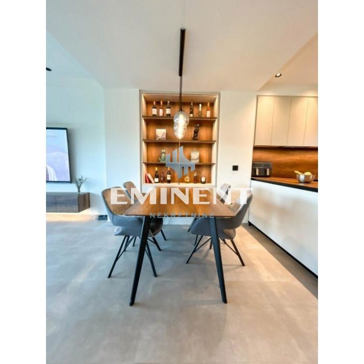 Kuća Izdavanje Beograd Boleč 200 m2