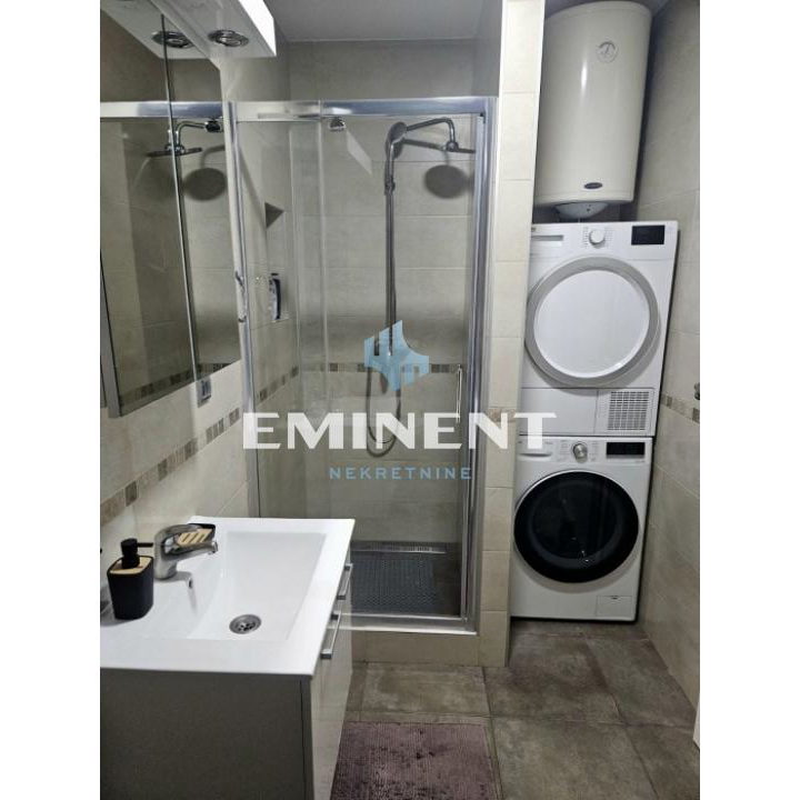 Trosoban stan za izdavanje, Gornji Grad, Beograd, 63m², 850 €/mes