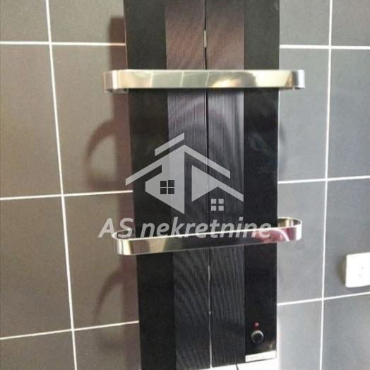 Trosoban stan za izdavanje, Cvetkova Pijaca, Beograd, 60m², 800 €/mes
